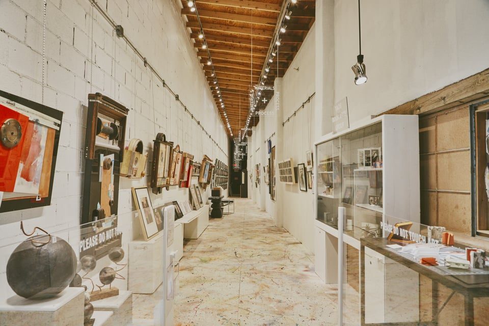 Art gallery hallway at Sliver815
